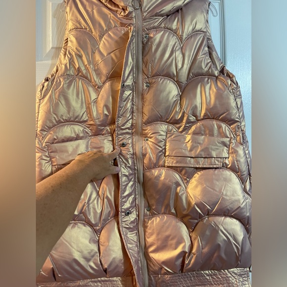 New SHEIN Pink Metallic Puffer Vest - Picture 2 of 8